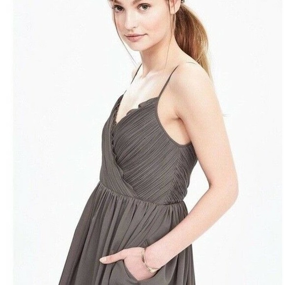 NWT Banana Republic Fit & Flare Dress Black Size 4P - Picture 2 of 8